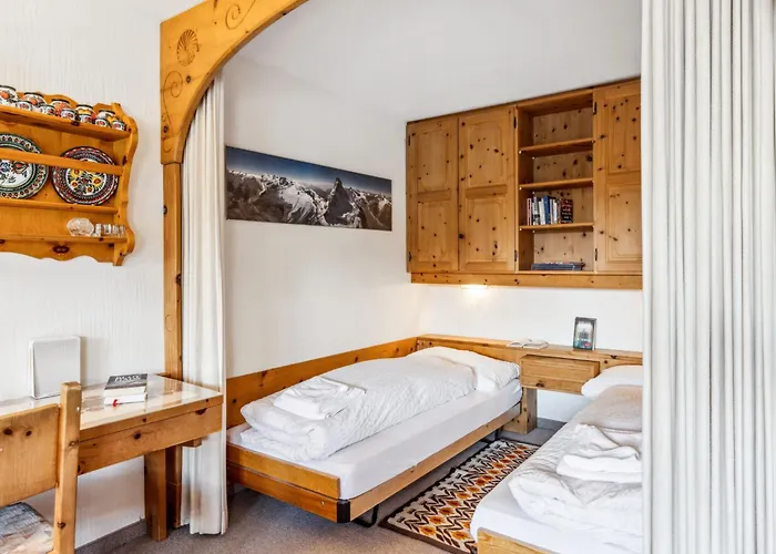 Guardaval 101 By Interhome